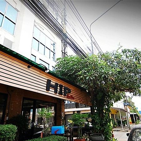 Hip Inn Coffee Phitsanulok Extérieur photo